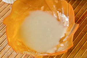 Сахарная глазурь без яиц: фото к шагу 4.
