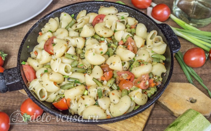 Рецепт макароны со стручковой фасолью и кабачками