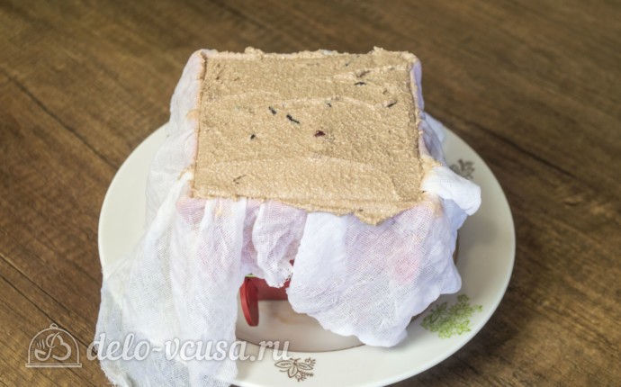 Шоколадная творожная пасха: фото к шагу 8. Шоколадная творожная пасха: фото к шагу 8.