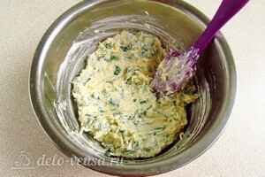 Картофель в духовке с сыром и чесноком: фото к шагу 7.