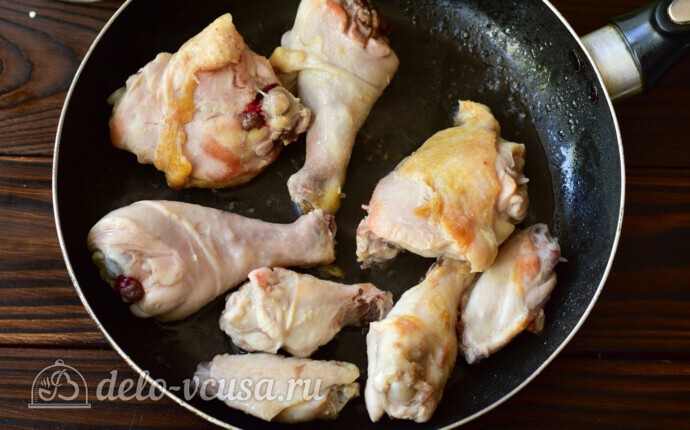 Жаркое из курицы с овощами в мультиварке: фото к шагу 3.