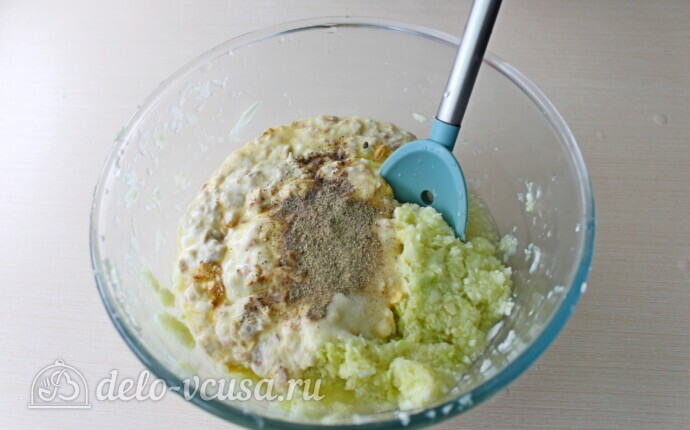 Колдуны из кабачков с куриным филе: фото к шагу 5.