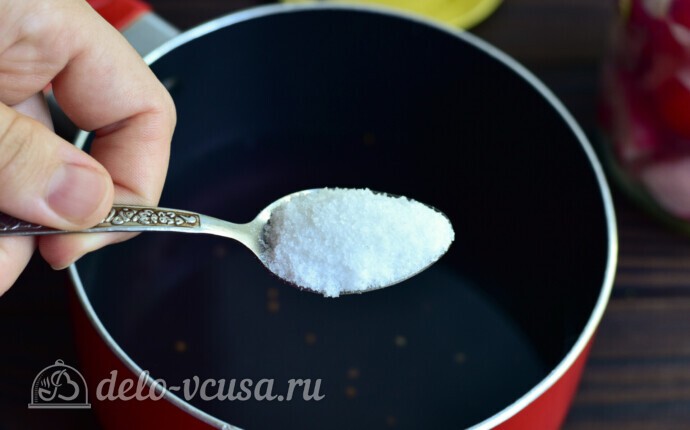 Маринованный редис на зиму: фото к шагу 5.