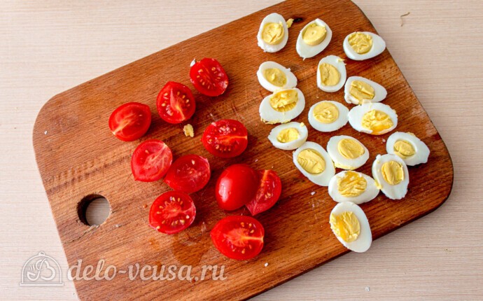 Салат из капусты с тунцом и кукурузой: фото к шагу 6.