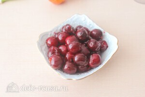Овсяный смузи с вишней и фруктами: фото к шагу 1.