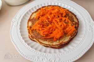 Кабачковый торт с морковью: фото к шагу 11.