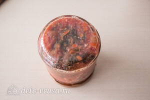 Томатный соус с базиликом на зиму: фото к шагу 9.