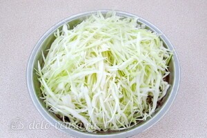 Салат из зелёных помидоров с капустой на зиму: фото к шагу 3.