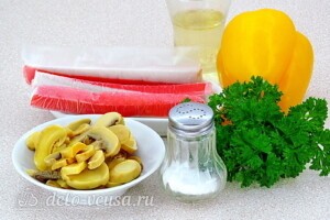 Крабовый салат с грибами и перцем: Ингредиенты