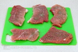 Запечённое мясо с киви: фото к шагу 5.