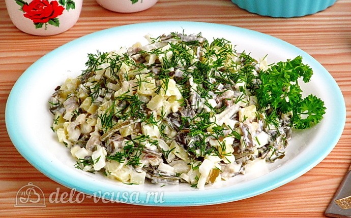Рецепт картофельный салат с морской капустой и сельдью