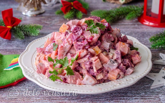 Салат со свеклой, сыром и сельдью: фото к шагу 8. Салат со свеклой, сыром и сельдью: фото к шагу 8.