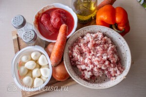 Мясные шарики с моцареллой в томатном соусе: Ингредиенты
