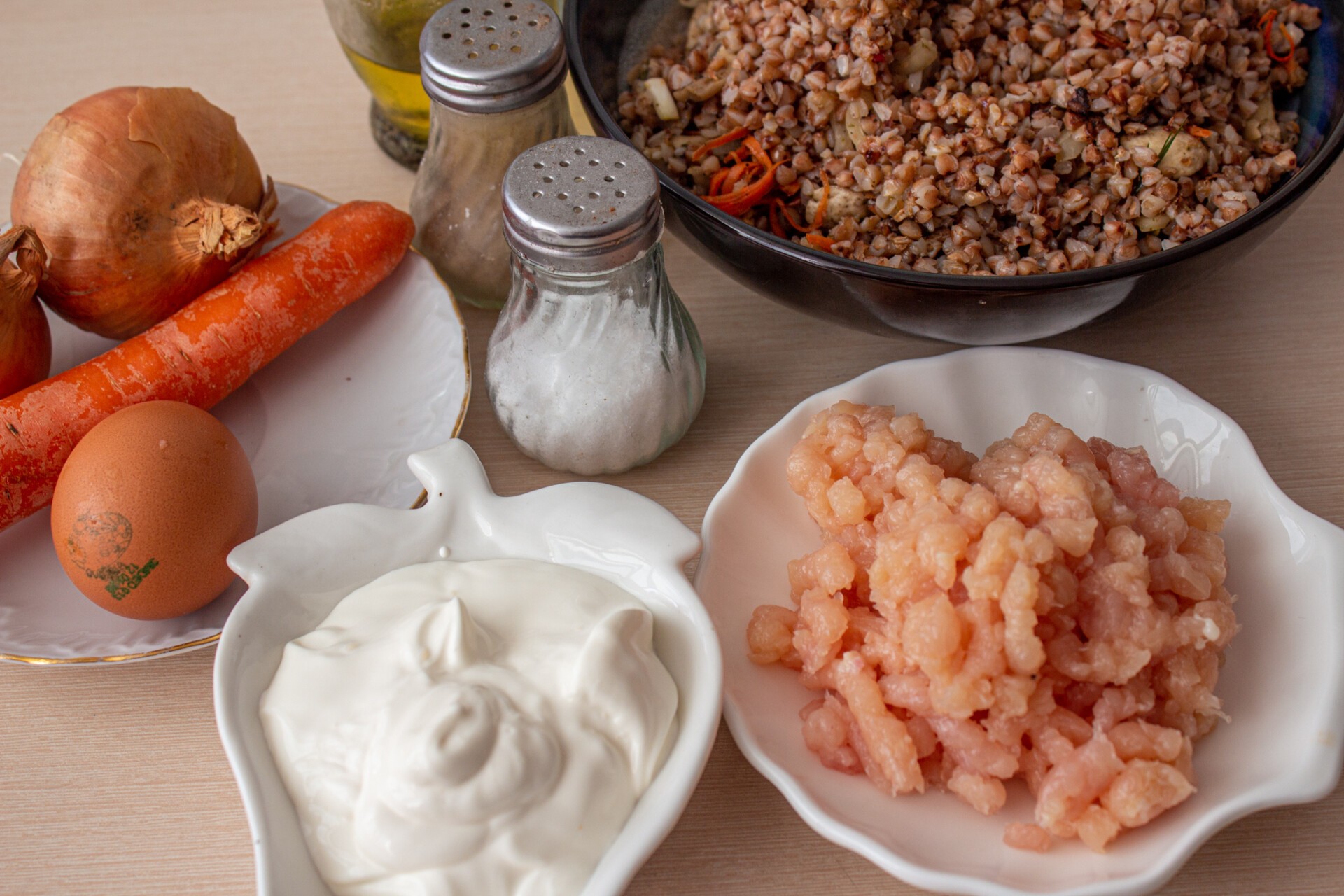 Гречаники с фаршем в сметанном соусе в духовке рецепт