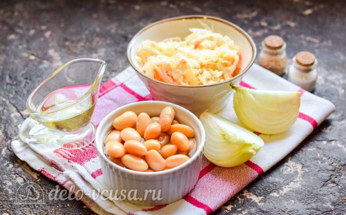 Салат из квашеной капусты с фасолью: Ингредиенты Салат из квашеной капусты с фасолью: Ингредиенты