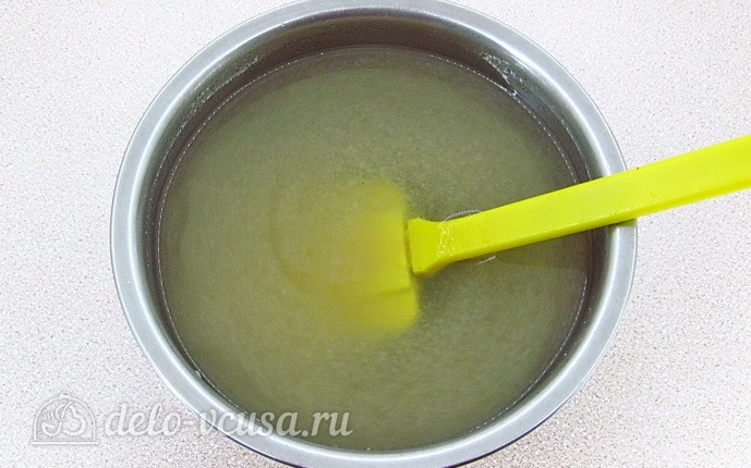 Пропускаем горячие яблоки через сито Пропускаем горячие яблоки через сито