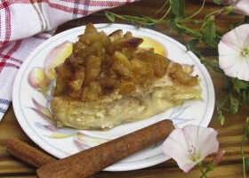 Творожно-яблочный пирог из лаваша готов
