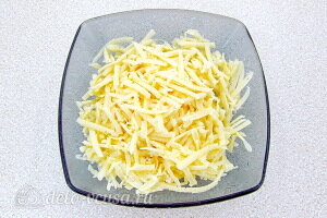 Сыр трем на крупной терке