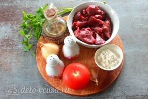Теплый салат с куриной печенью и помидорами: Ингредиенты