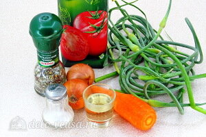 Тушеные чесночные стрелки в томатном соусе: Ингредиенты