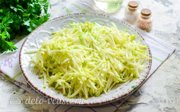 Кабачки по-корейски на зиму без стерилизации: Кабачок трем на терке для корейской морковки