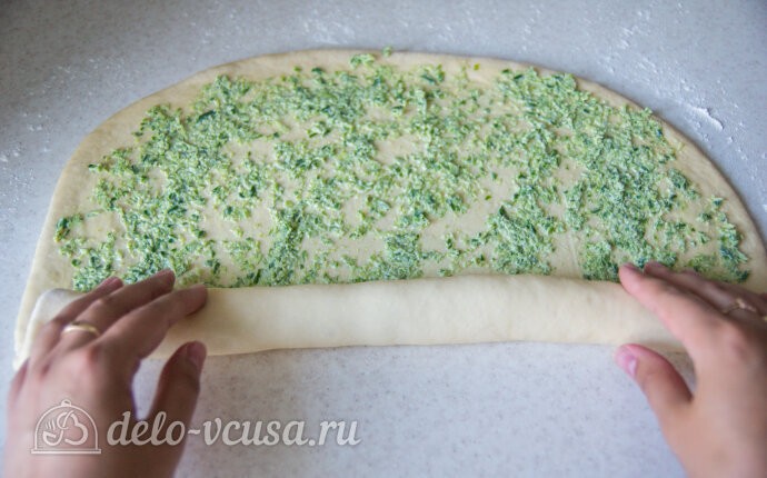 Сворачиваем плотный рулет