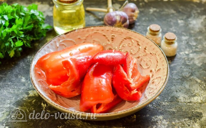 Маринованный перец с чесноком на зиму: Чистим перец от семян