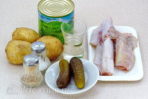 Салат из кальмаров с картофелем и солеными огурцами: Ингредиенты