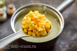 Кукурузная похлебка: Добавляем кукурузу в суп