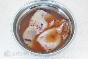 Кальмары в сливочном соусе в духовке: Заливаем кальмаров кипятком