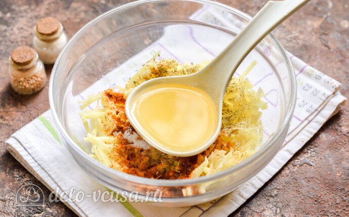 Картофель по-корейски: В картофельный салат вливаем разогретое масло