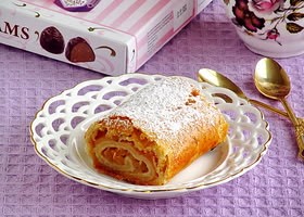 Рецепт рулет с яблоками на творожном тесте