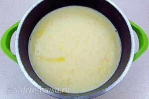 Суп молочный с тыквой и манной крупой: Добавляем молоко, соль и воду