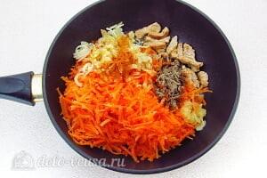 Морковь с мясом по-корейски: Соединяем все ингредиенты