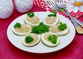 Рецепт яйца, фаршированные молоками сельди