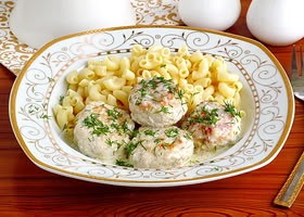 Рецепт фрикадельки из курицы по-строгановски