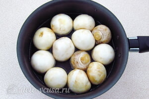 Капустные оладьи с грибами без кефира: Варим шампиньоны