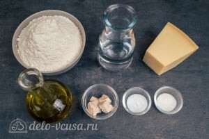 Хлебные палочки гриссини с сыром: ингредиенты