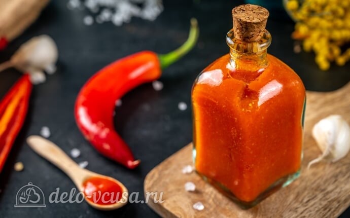 Домашняя острая Шрирача готова