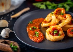 Рецепт кальмары в томатном соусе
