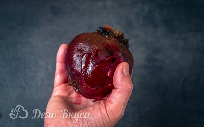 Чистим отваренную свеклу Чистим отваренную свеклу