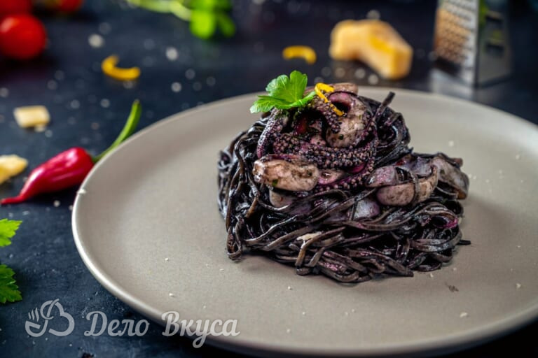 Паста с чернилами каракатицы