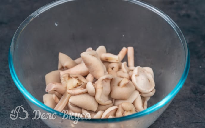 Жареные маслята с луком: фото к шагу 2. Жареные маслята с луком: фото к шагу 2.