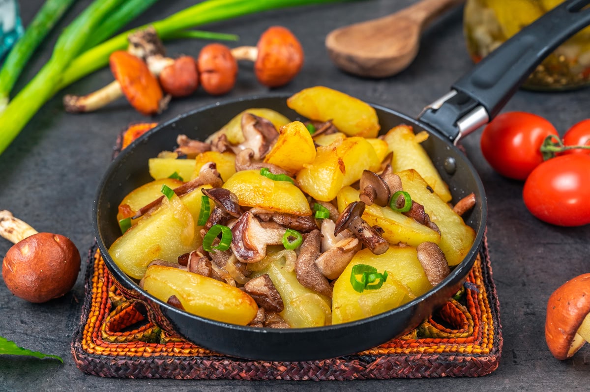 Маслята жареные с картошкой